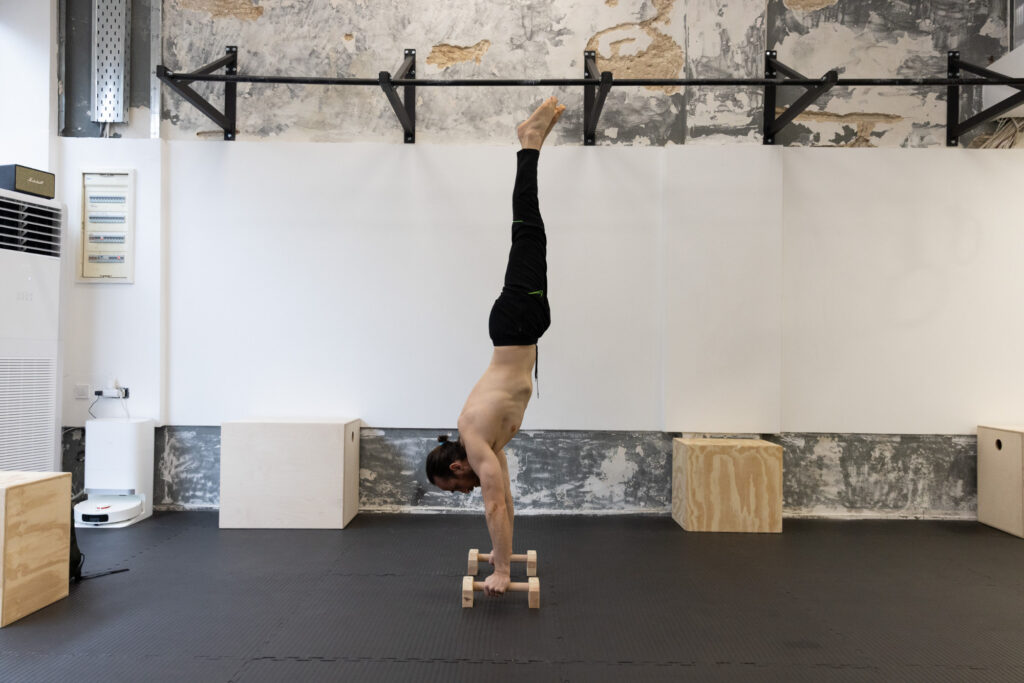 calisthenics training στο Athens Calisthenics Center στο Μετς Αθήνα